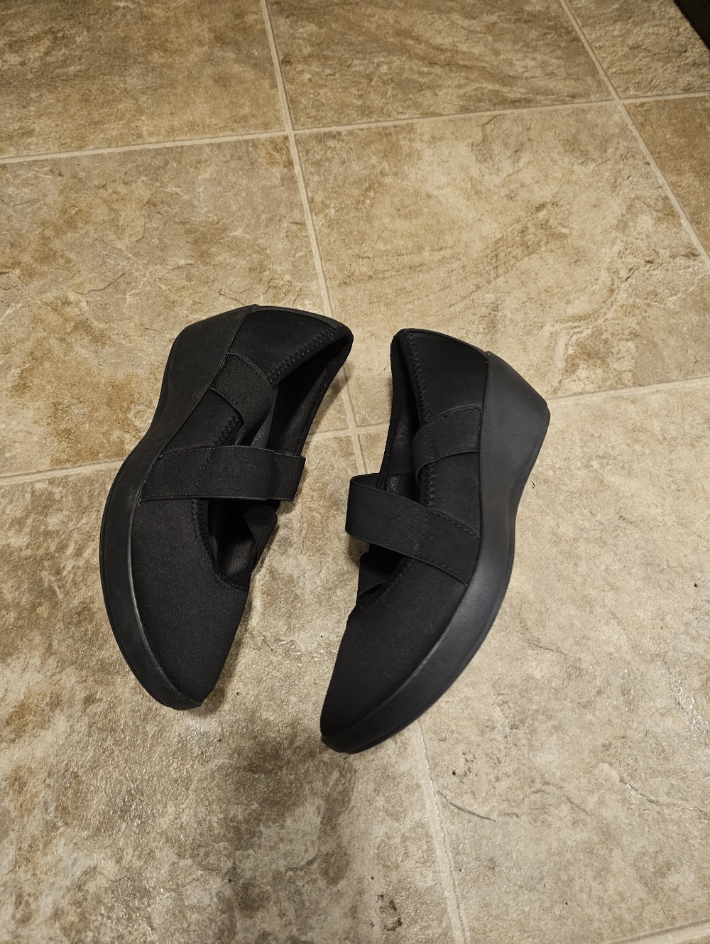 Crocs Women's Black Stretch Mary Jane Flats - Picture 4 of 6